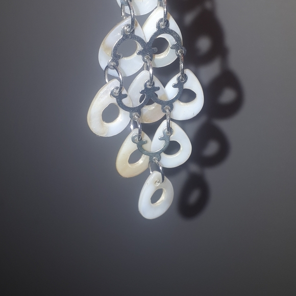 Dangle shell earrings - Picture 2 of 3